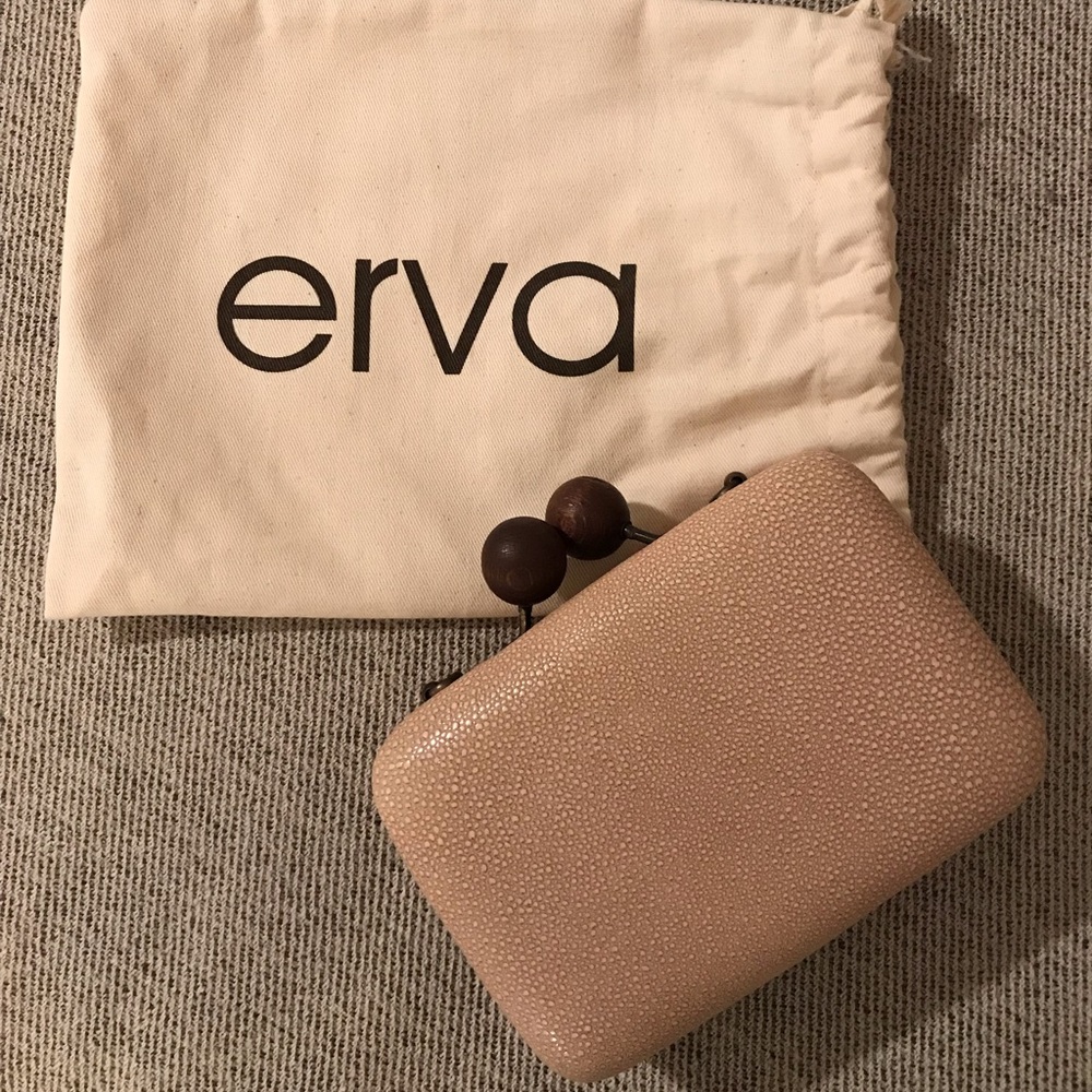 ERVA bone/neutral colored clutch